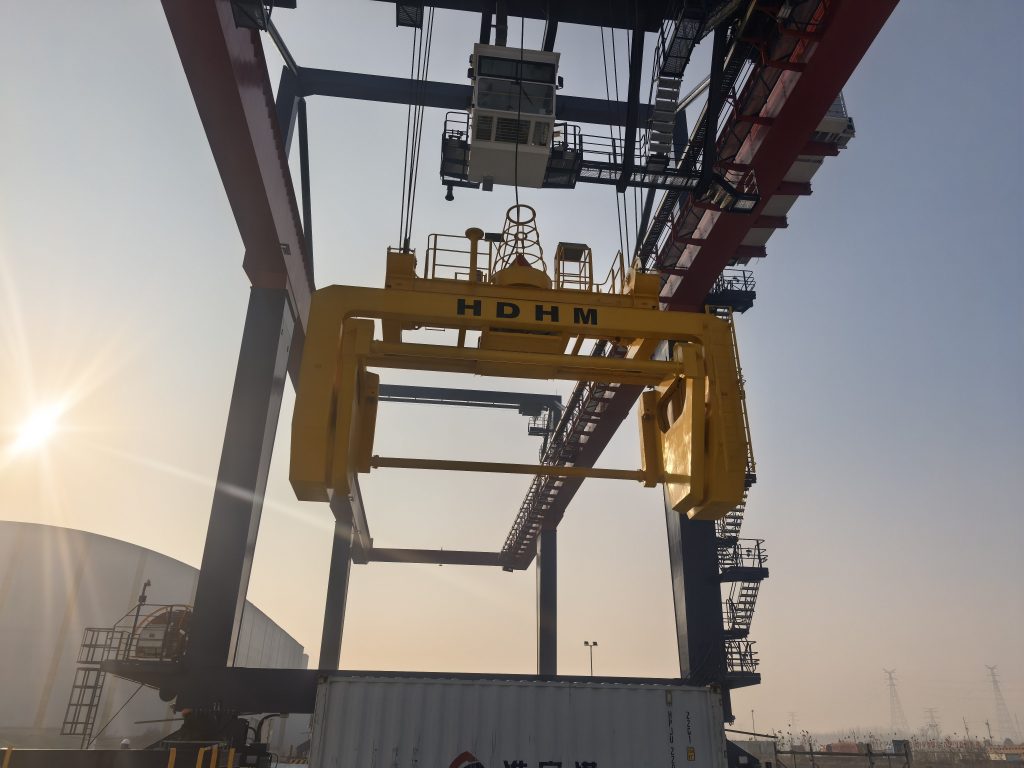 ZDF20 集装箱翻转吊具